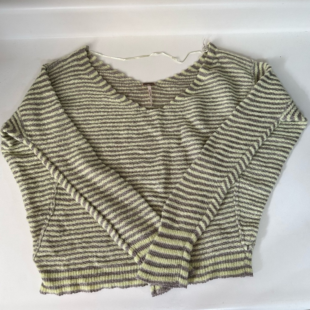 FREE PEOPLE Crop Sweater Stripe Long sleeve Lime Gray Linen Wool Blend s… - Picture 4 of 12